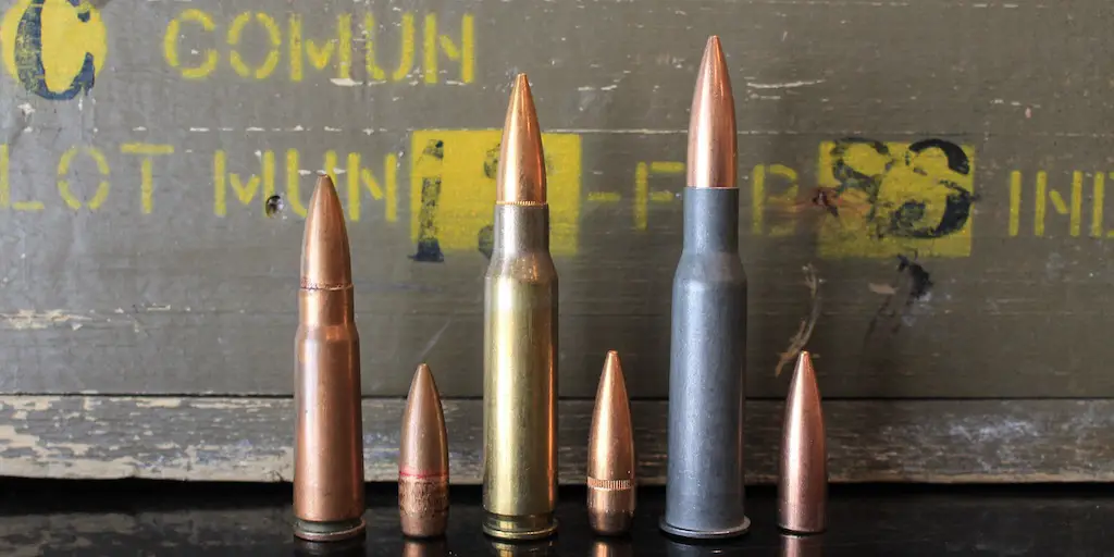 Bild von 7.62x39 vs 308 vs 7.62x54R Patronen und Geschosse