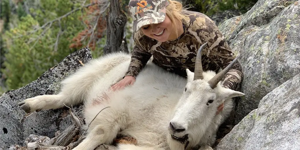 Alyssa Nitschelm oregon mountain goat hunt